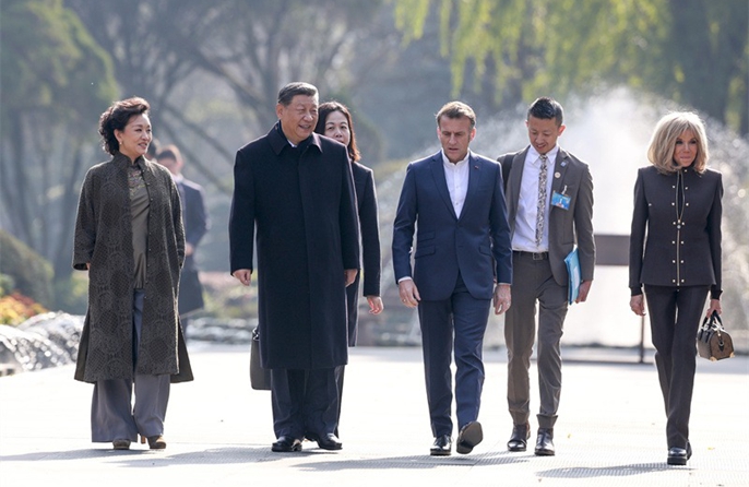 ?τυπη συν?ντηση του Προ?δρου Σι και του Μακρ?ν στην επαρχ?α Σιτσου?ν τη? Κ?να?